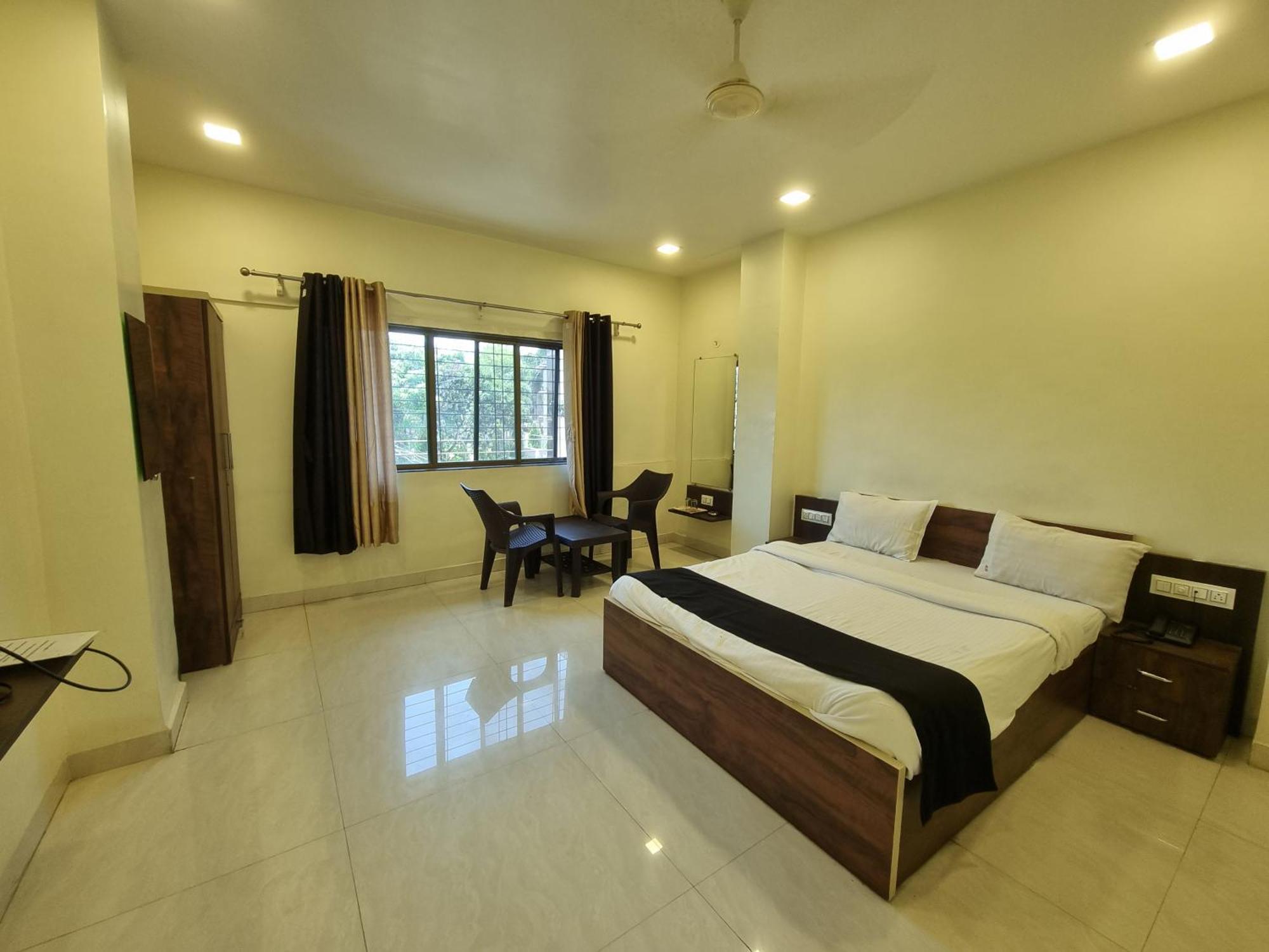 The Living Space Lonavala Exterior foto