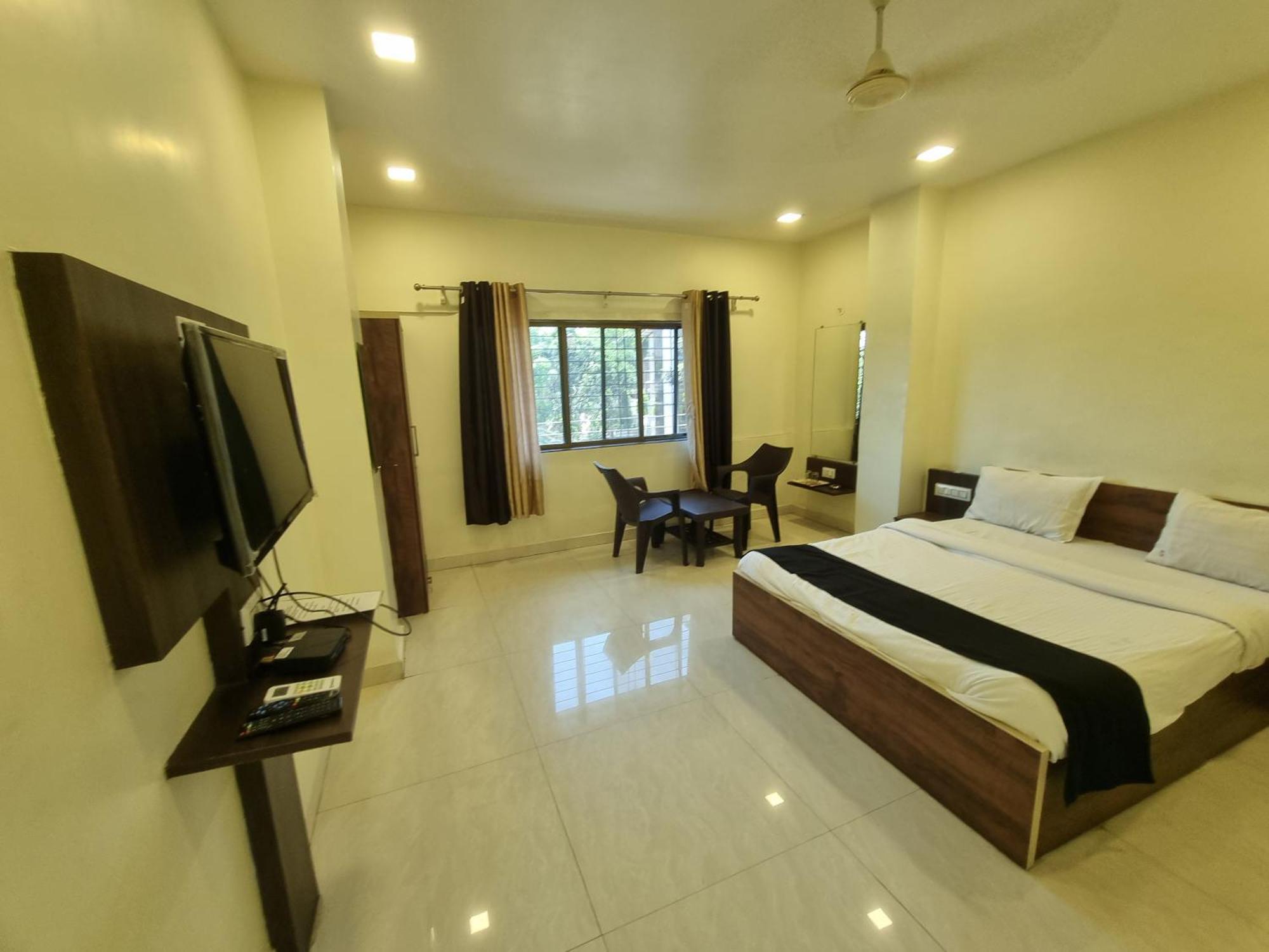 The Living Space Lonavala Exterior foto